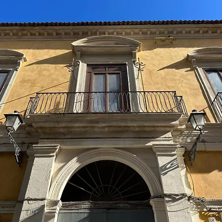 Giardino Crociferi 30